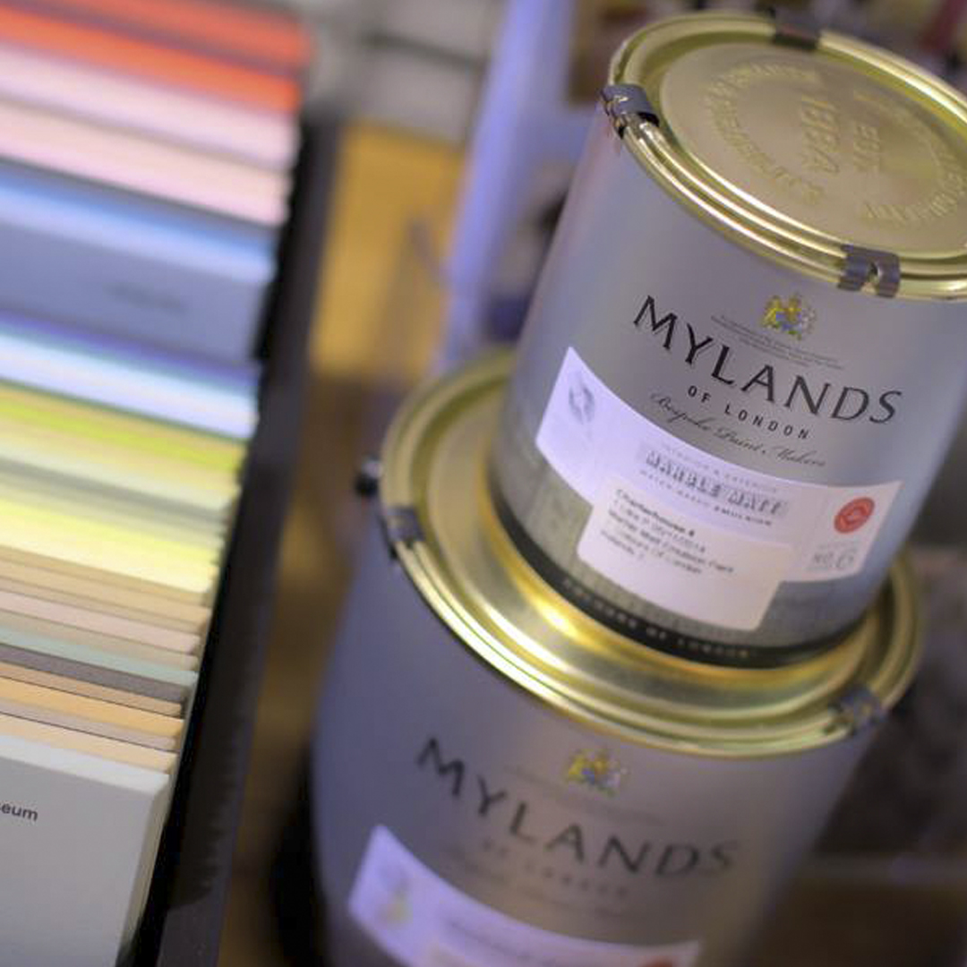 Любой образец краски Mylands можно приобрести в наших салонах!